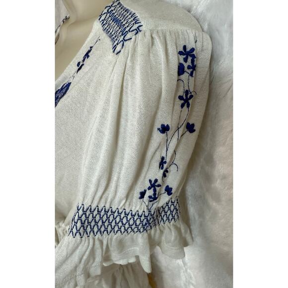 NWT Urban Outfitters Peasant Blouse Tie Front Blue Smocking / Embroidery Boho Sm - Picture 4 of 11